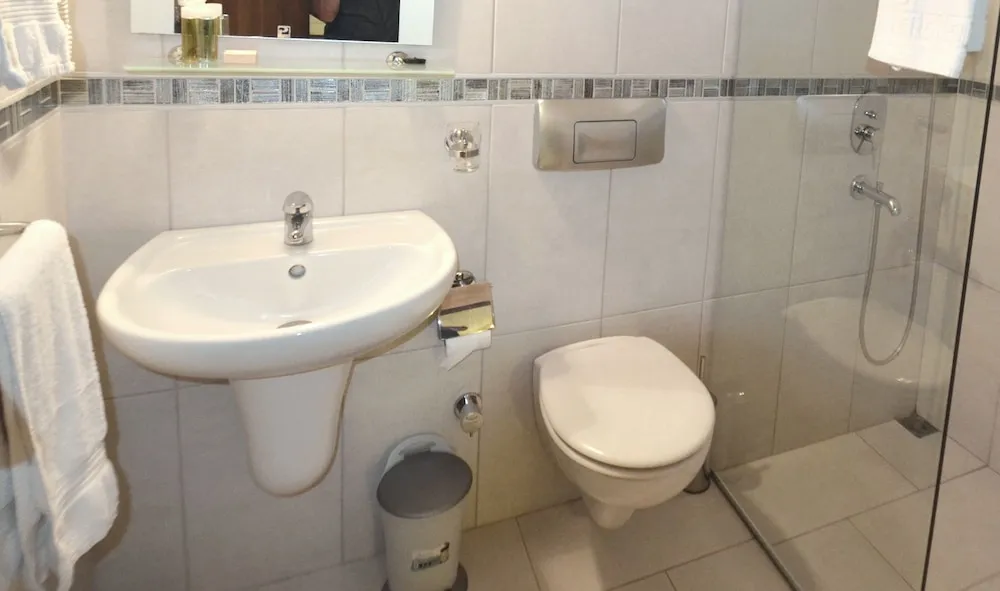 Front Double Room