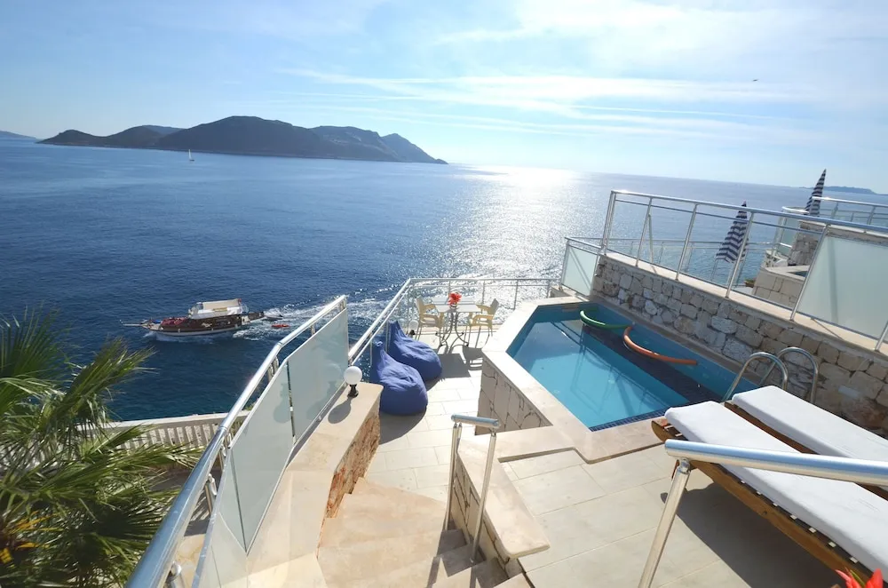Sunrise Island Room
