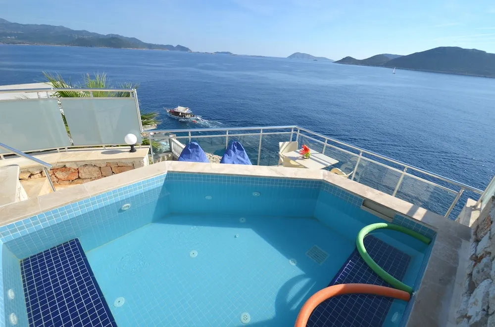 Sunrise Island Room