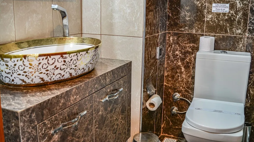 Standard Tek Büyük Yataklı Oda, Balkon, Göl Manzaralı