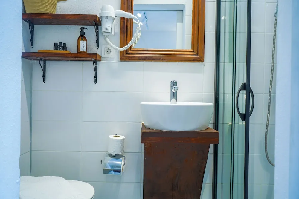 Deluxe Tek Büyük Yataklı Oda, Bahçe Manzaralı