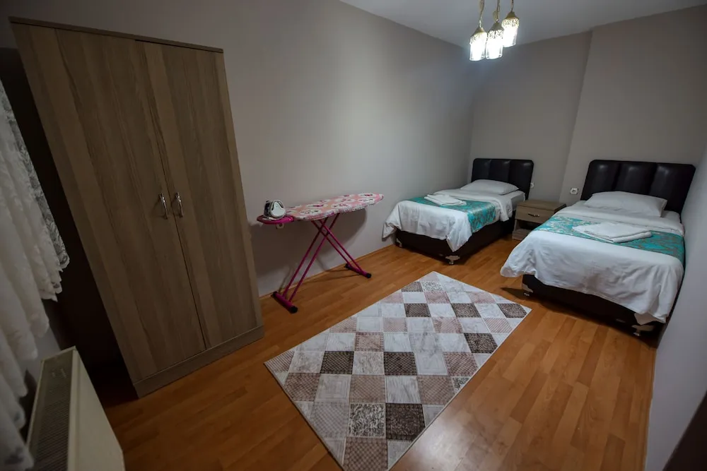 Apart Daire, 2 Yatak Odası, Küçük Mutfak