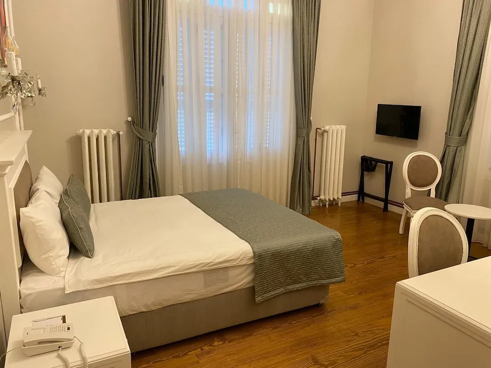 Deluxe Tek Büyük Yataklı Oda, Balkon, Deniz Manzaralı