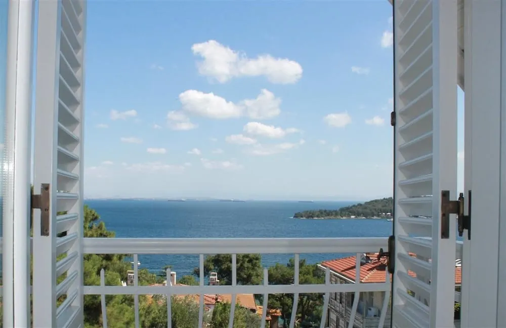 Deluxe Tek Büyük Yataklı Oda, Balkon, Deniz Manzaralı