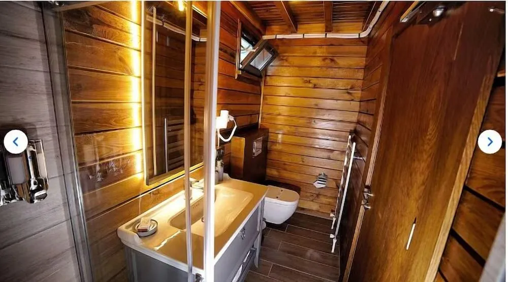 Deluxe Bungalov