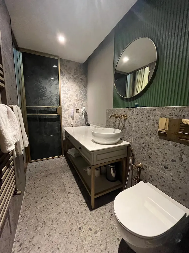 Executive Room, 1 Bedroom, Hot Tub (-1 Floor)