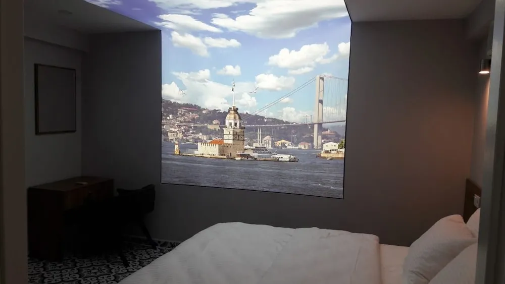 Deluxe Tek Büyük Yataklı Oda