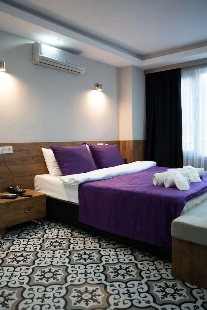 Deluxe Tek Büyük Yataklı Oda