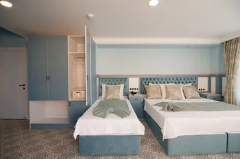 Center Hill Hotel