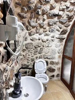 AREV OTEL