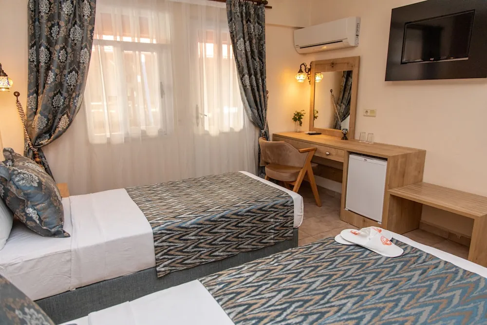 Comfort Tek Büyük veya İki Ayrı Yataklı Oda