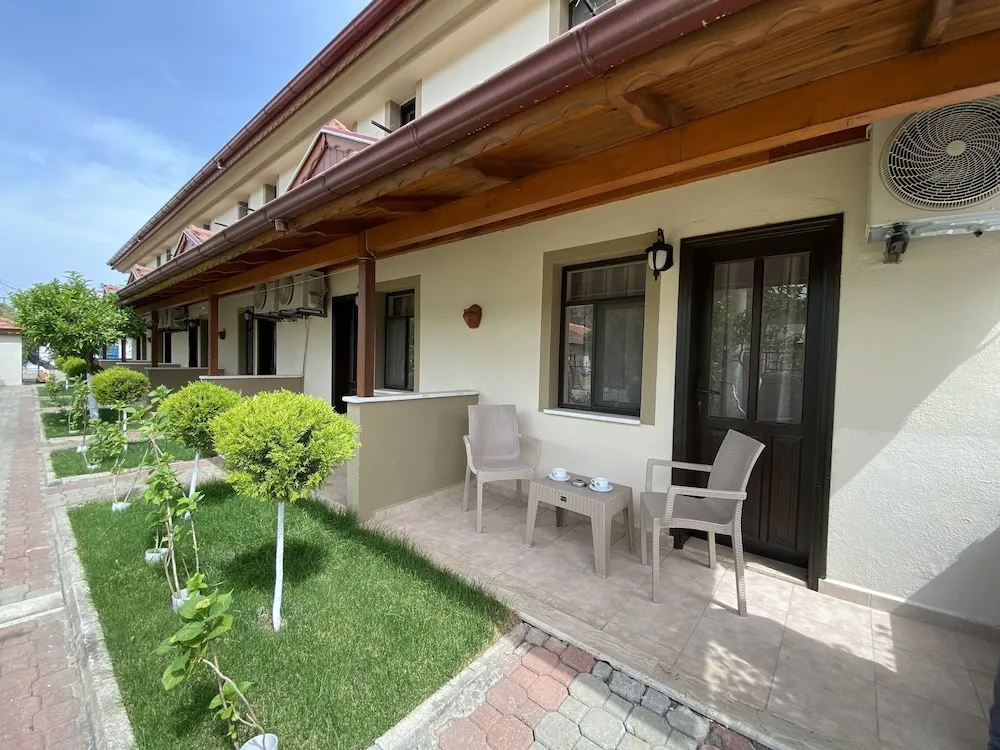 Comfort Tek Büyük veya İki Ayrı Yataklı Oda