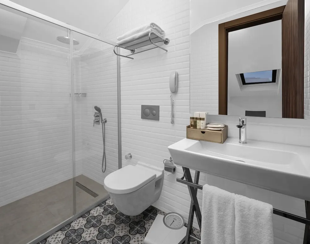 Standard Room No View French