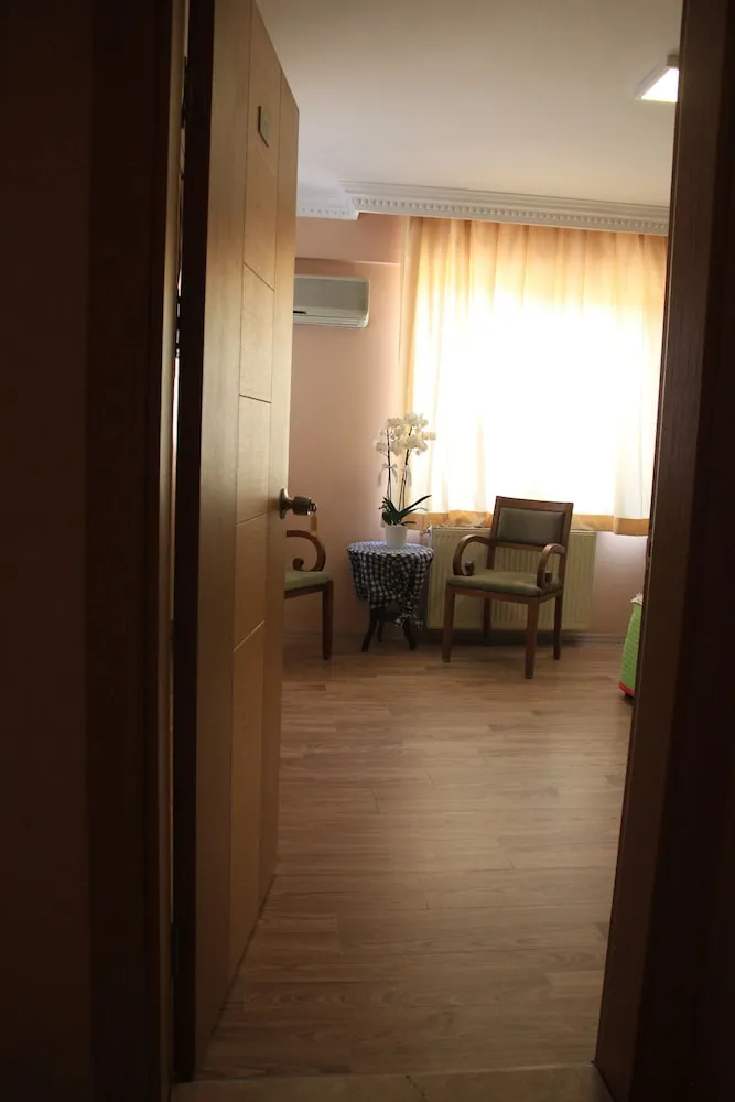 Basic Tek Büyük Yataklı Oda