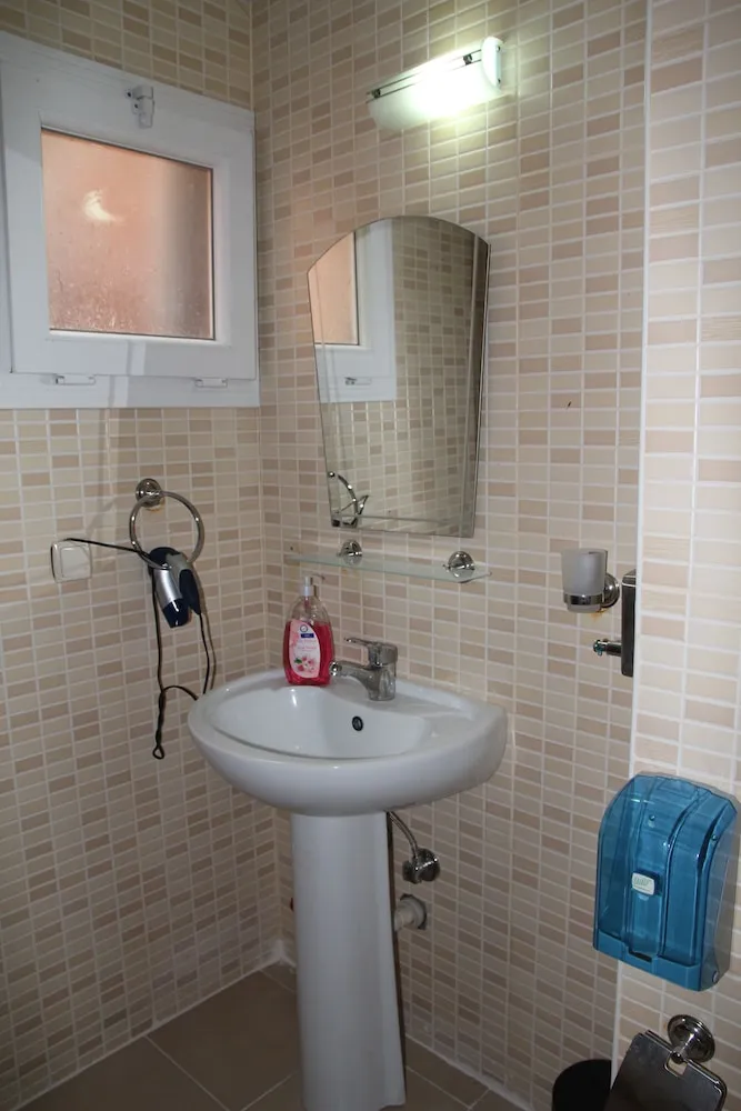 Basic Tek Büyük Yataklı Oda