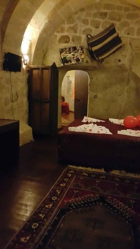 Double or Twin Cave Room