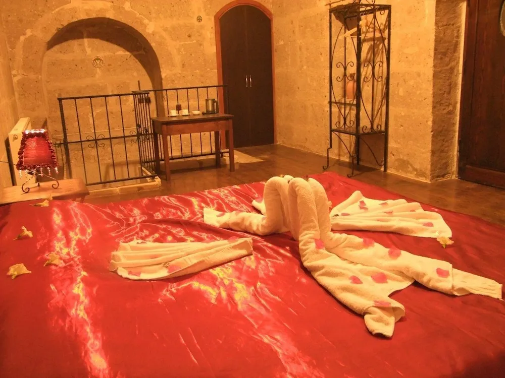 Traditional Üç Kişilik Oda