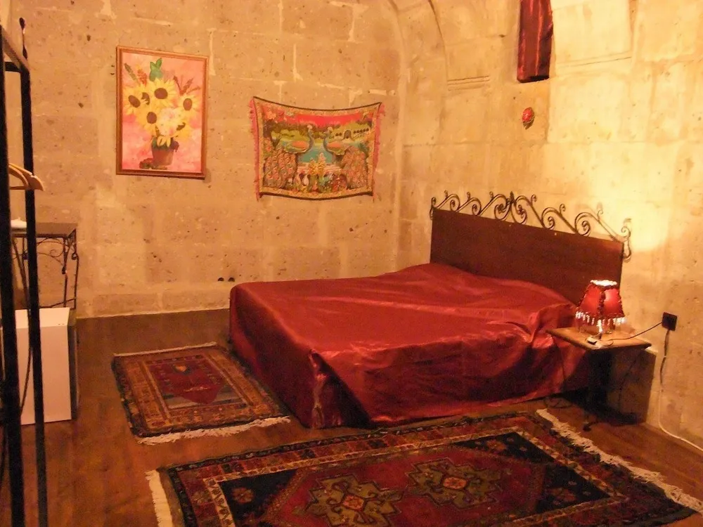 Traditional Üç Kişilik Oda