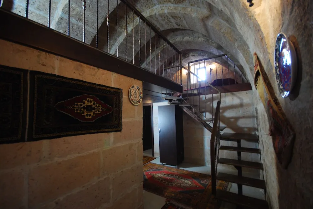 Traditional Üç Kişilik Oda