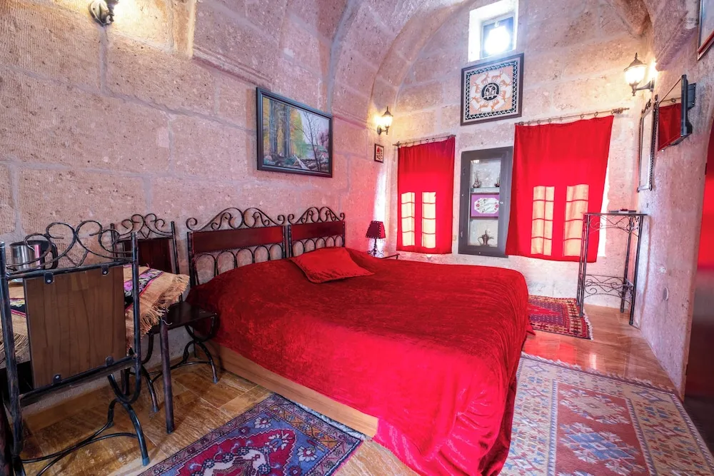 Traditional Üç Kişilik Oda