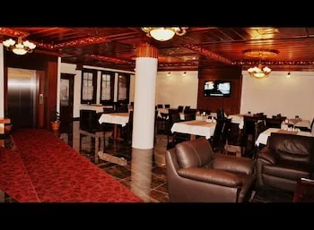Simre Otel