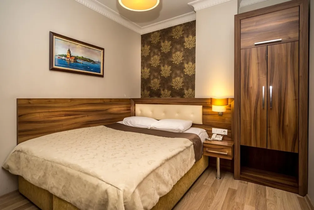 Standard Tek Büyük Yataklı Oda