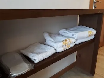 The Klazomenai Marine Hotel