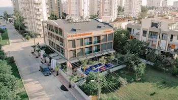 Laren Sea Side Hotel & Spa