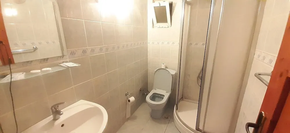 Standard Tek Büyük veya İki Ayrı Yataklı Oda