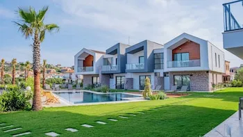 Back Sea Cunda Apart Otel