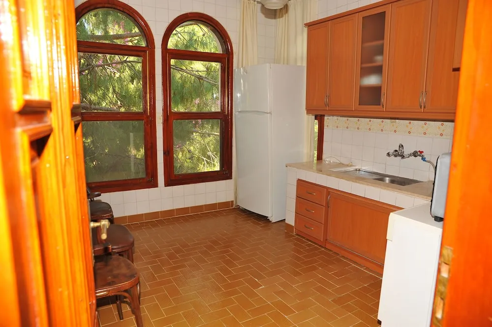 Second Floor Apartment with Sea View