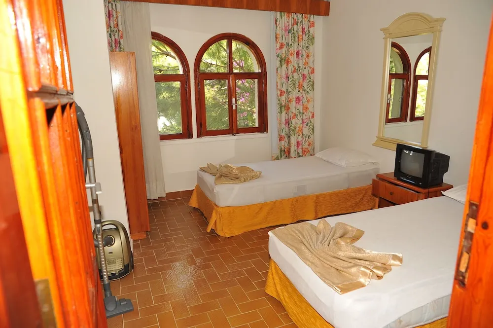 Third Floor Apartment with Sea View