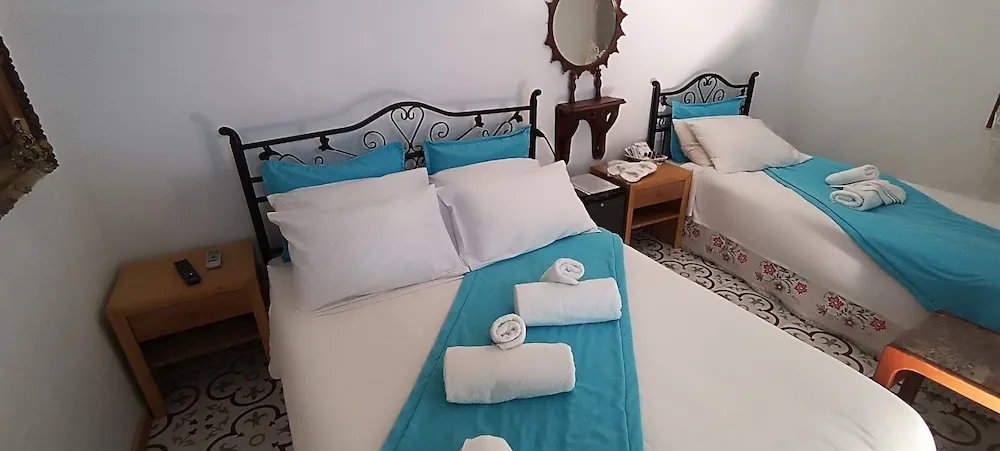 Classic Üç Kişilik Oda