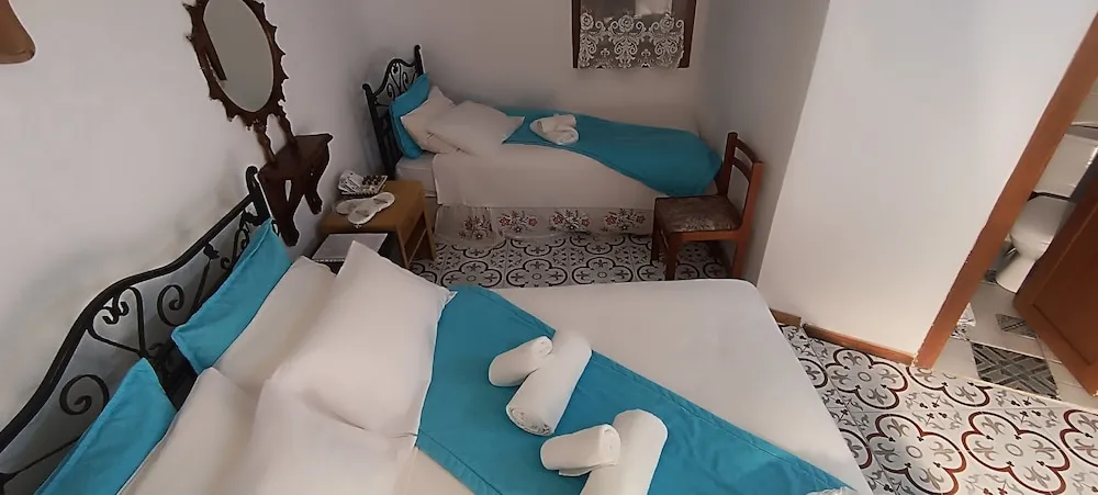 Classic Üç Kişilik Oda