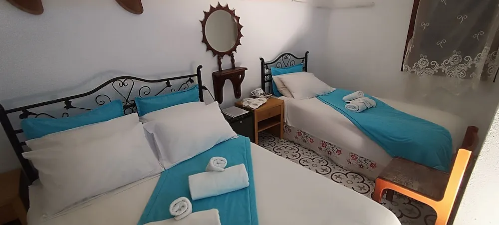 Classic Üç Kişilik Oda