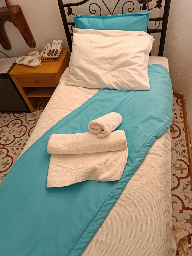 Classic Üç Kişilik Oda