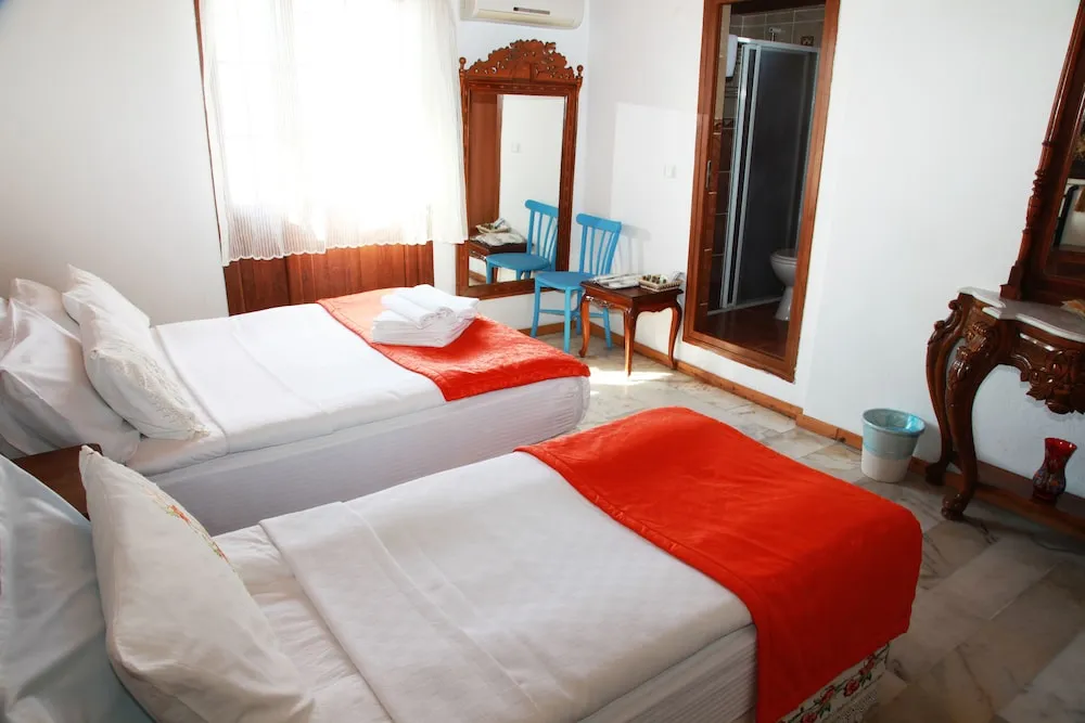 Business Üç Kişilik Oda