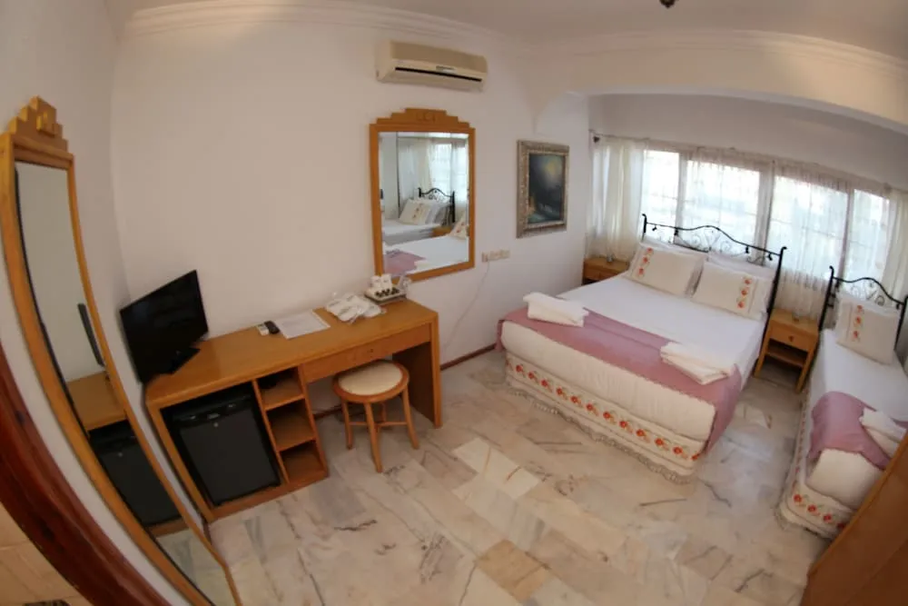 Family Üç Kişilik Oda