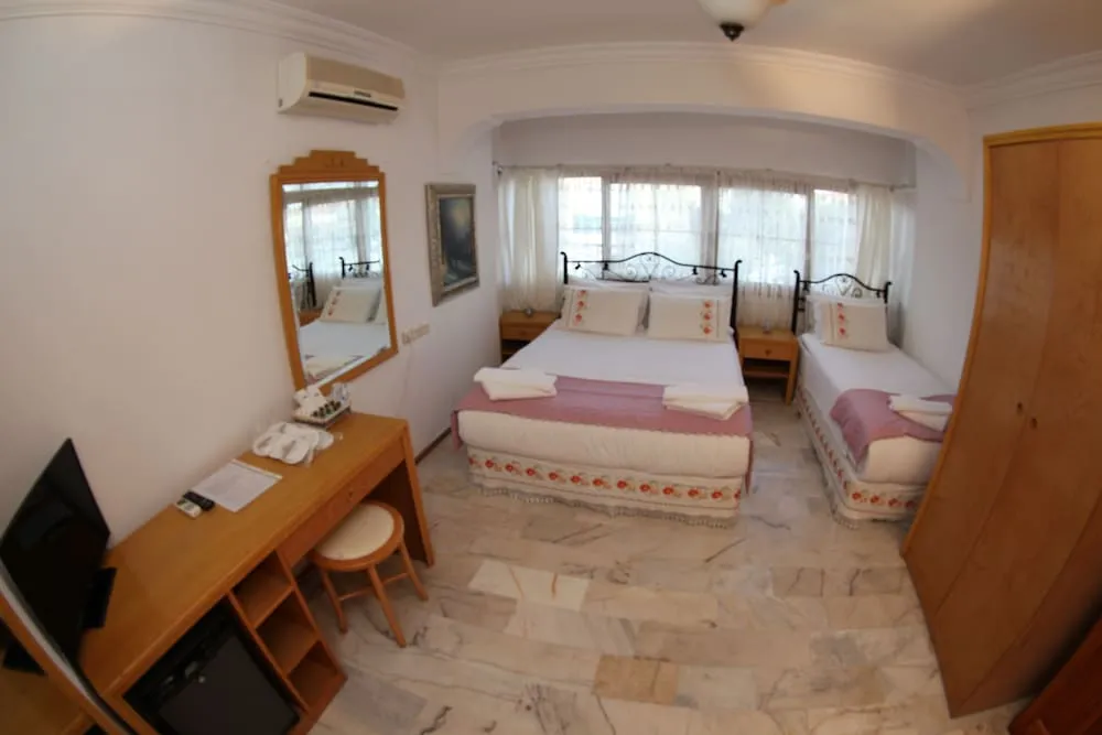 Family Üç Kişilik Oda