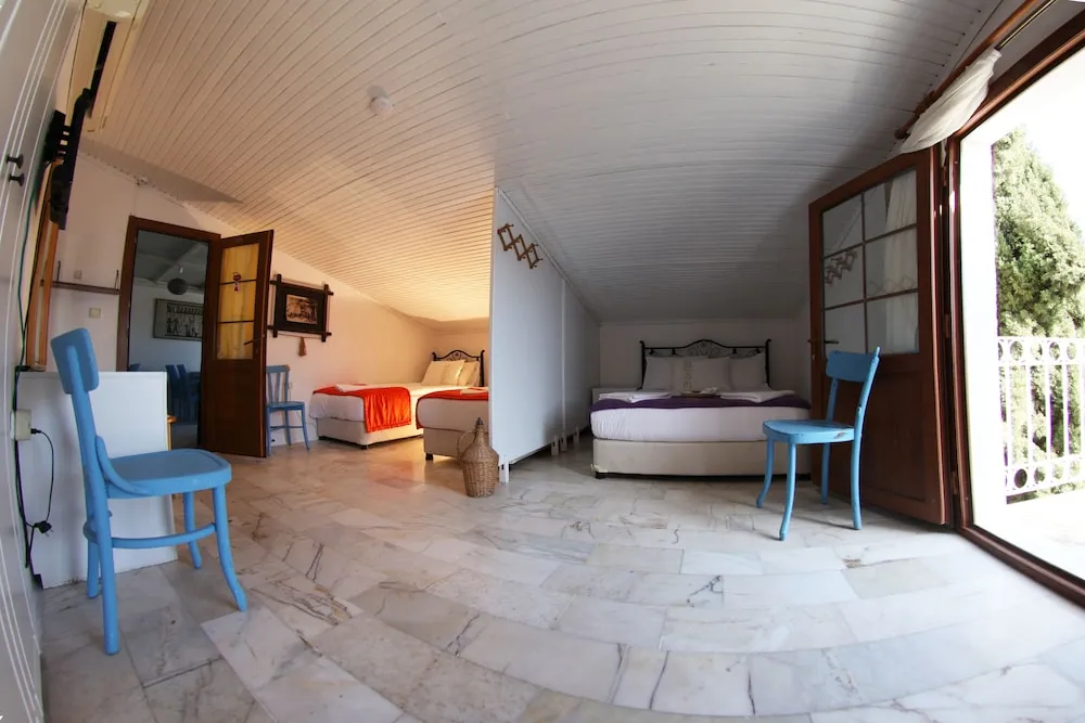 Family Dört Kişilik Oda