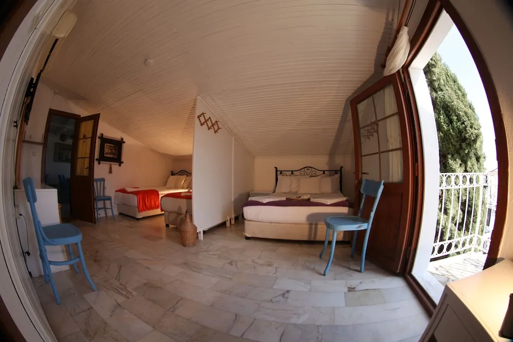 Family Dört Kişilik Oda