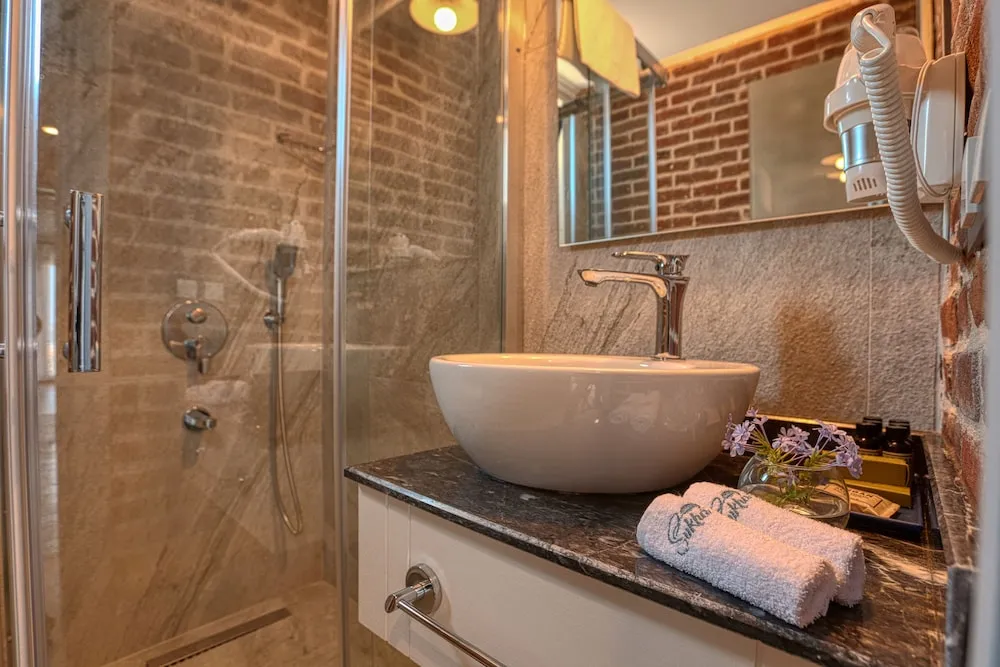 Standard Tek Büyük veya İki Ayrı Yataklı Oda (Olive Grove View)