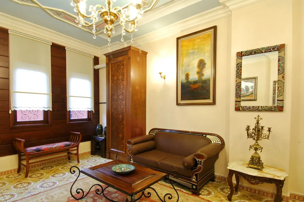 Deluxe Üç Kişilik Oda