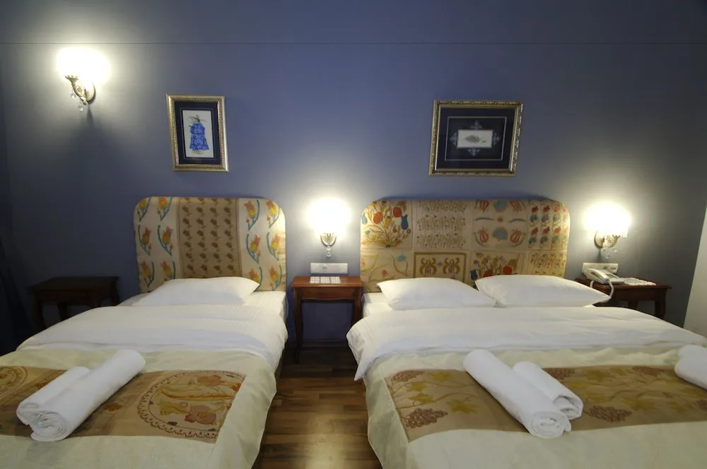 Deluxe Üç Kişilik Oda