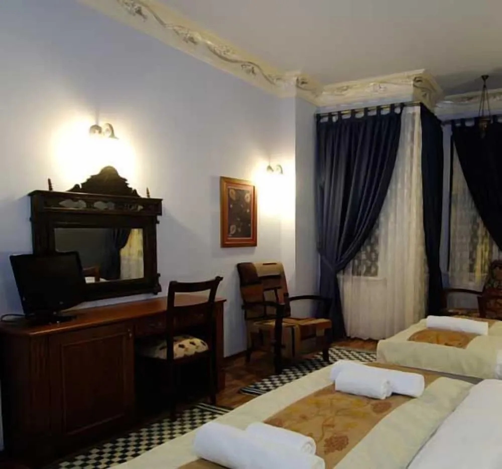 Deluxe Üç Kişilik Oda