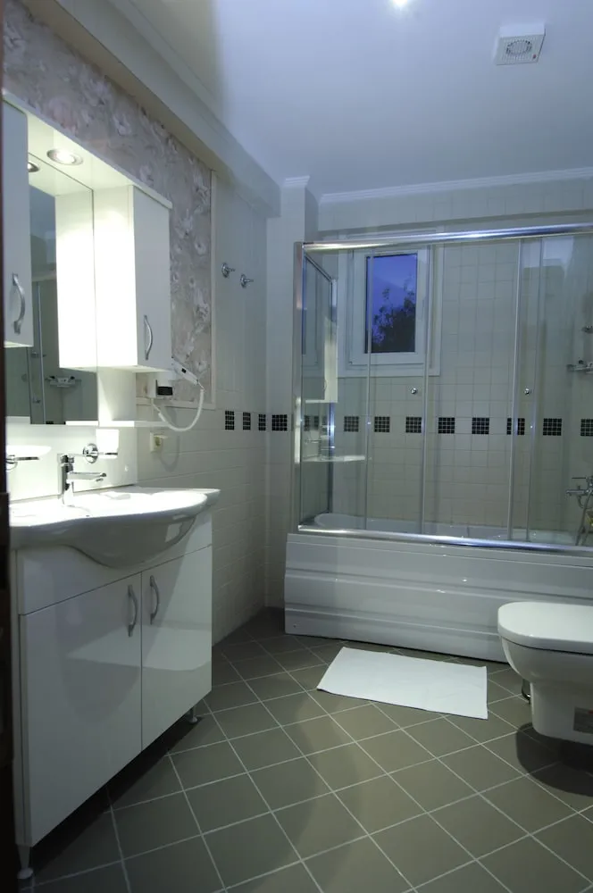 Deluxe Üç Kişilik Oda