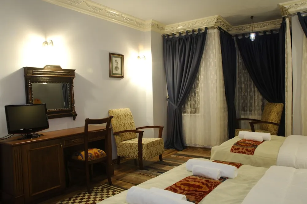 Deluxe Üç Kişilik Oda