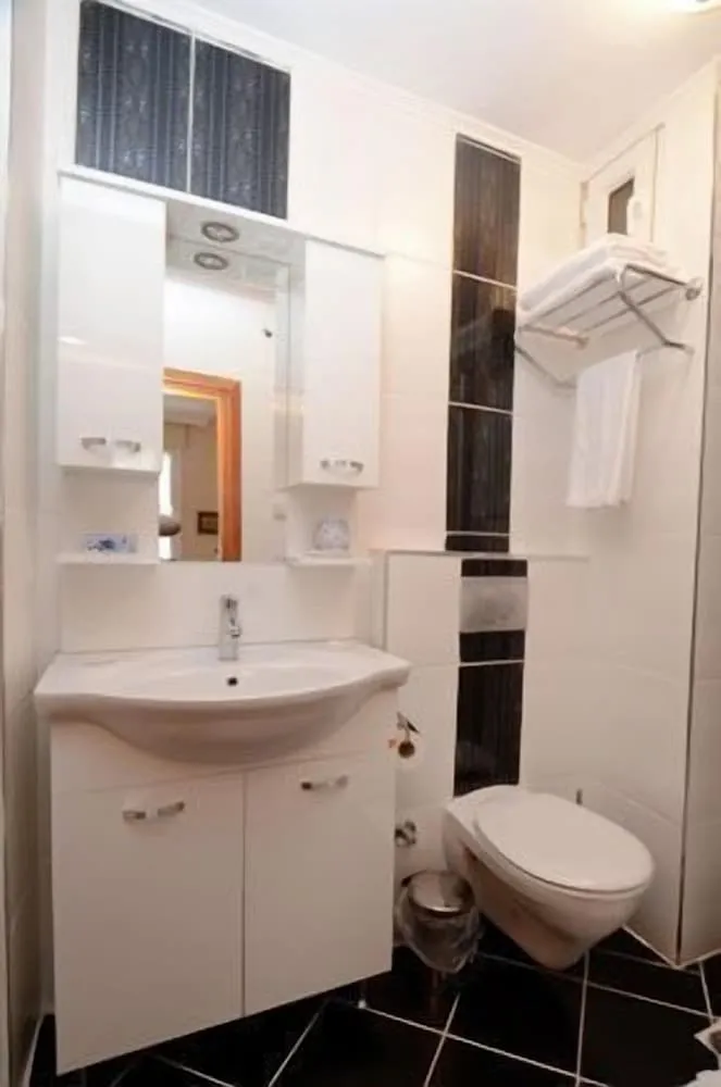 Deluxe Üç Kişilik Oda