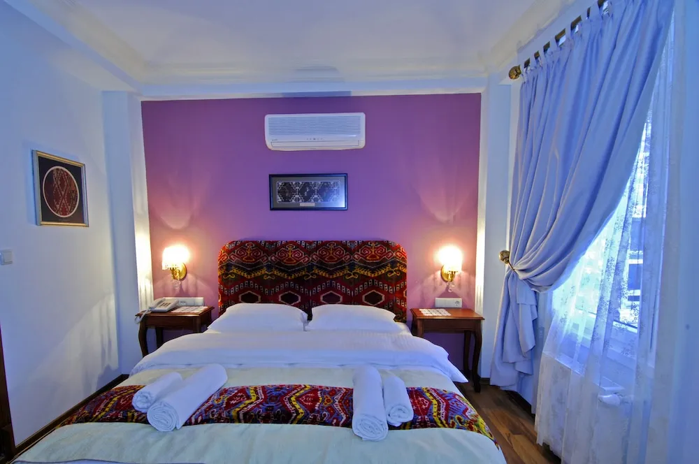 Deluxe Tek Büyük Yataklı Oda