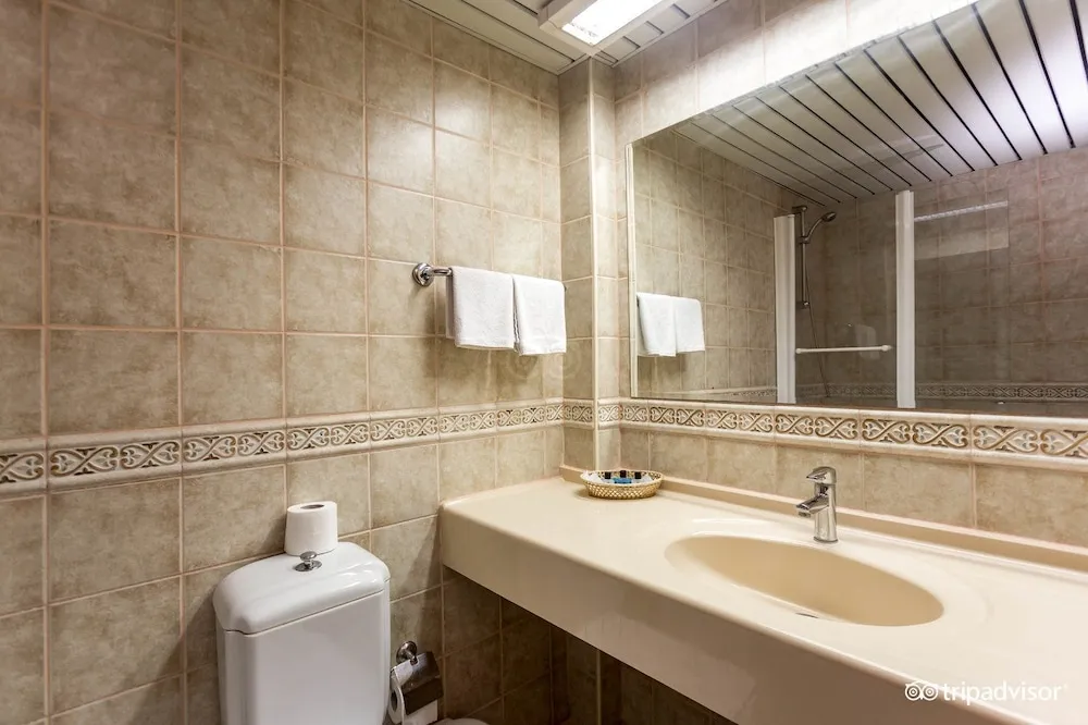 Standard Room, Land View